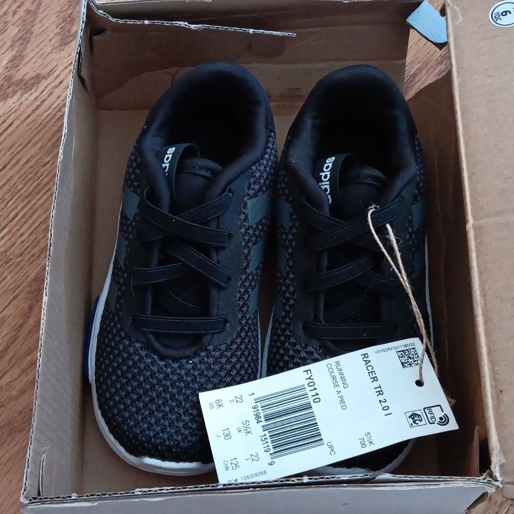 Toddler sneakers